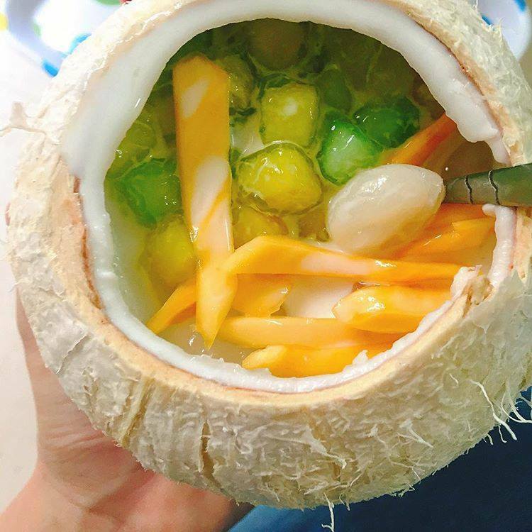 Cách làm chè củ năng trái dừa giải nhiệt mùa hè